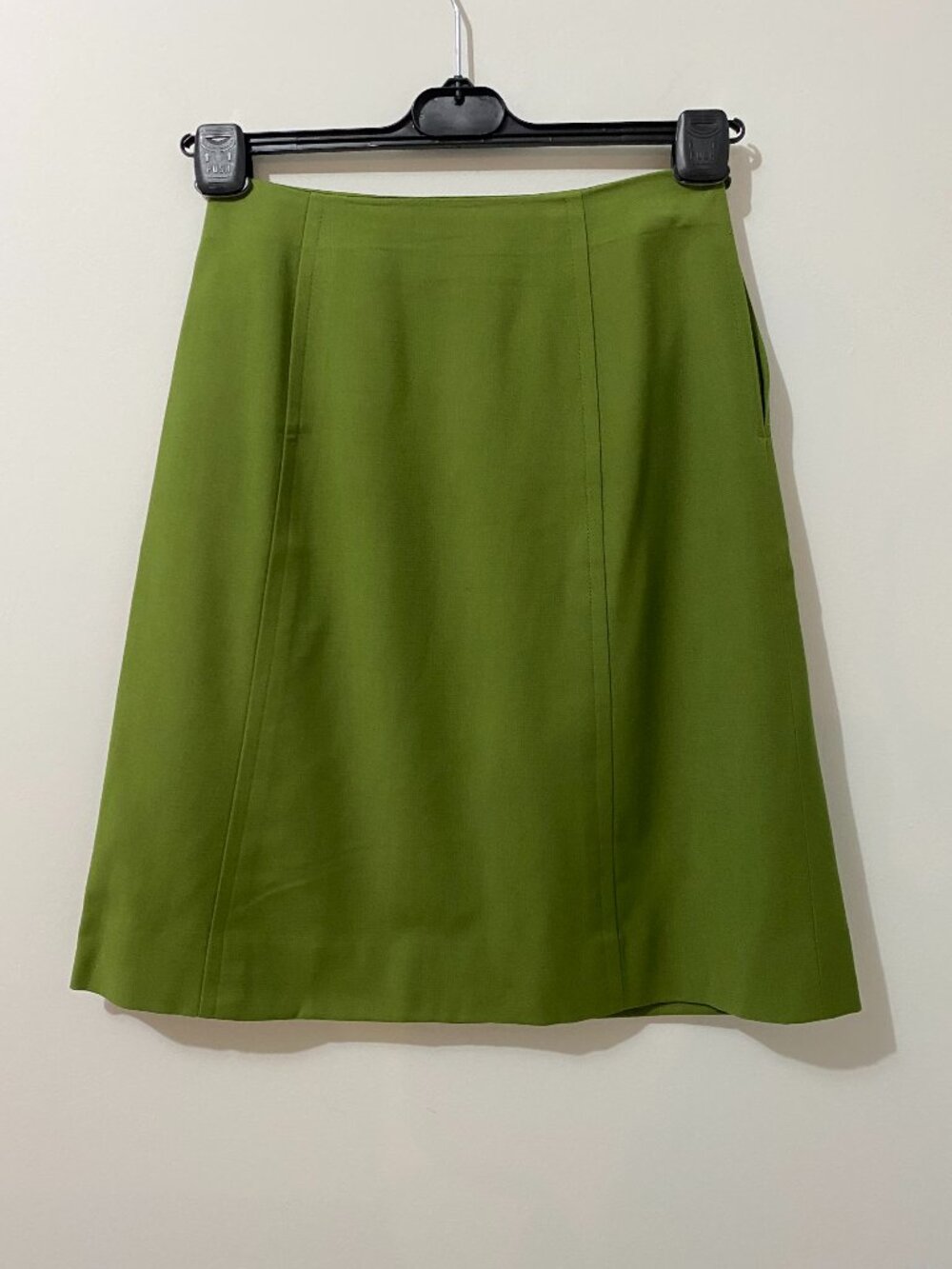 Vintage 100% Wool 1970s Green A-Line Knee Skirt High Waisted Darts Preppy Retro